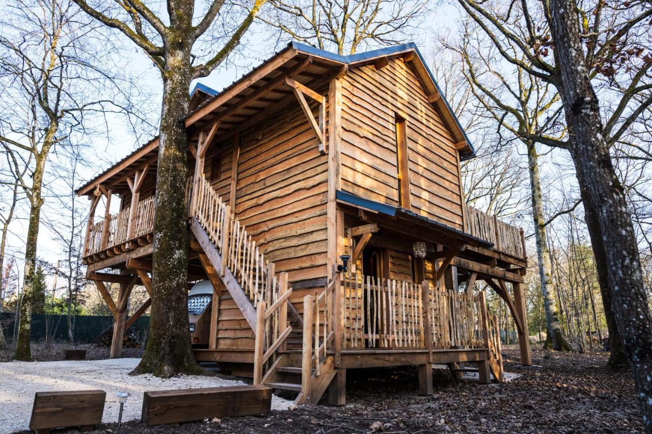 Charmante Cabane Dans Les Arbres Avec Jacuzzi Et Sauna Boismorand Exterior photo