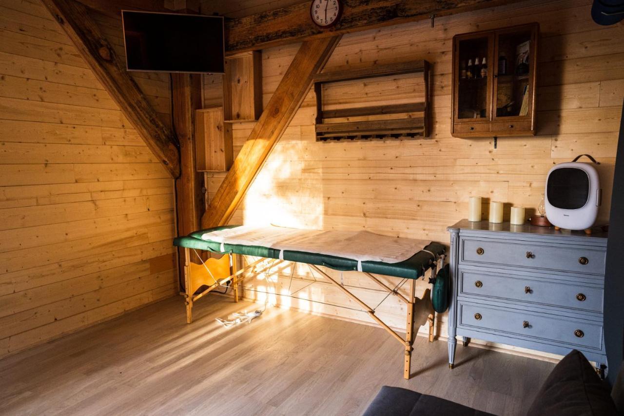 Charmante Cabane Dans Les Arbres Avec Jacuzzi Et Sauna Boismorand Exterior photo