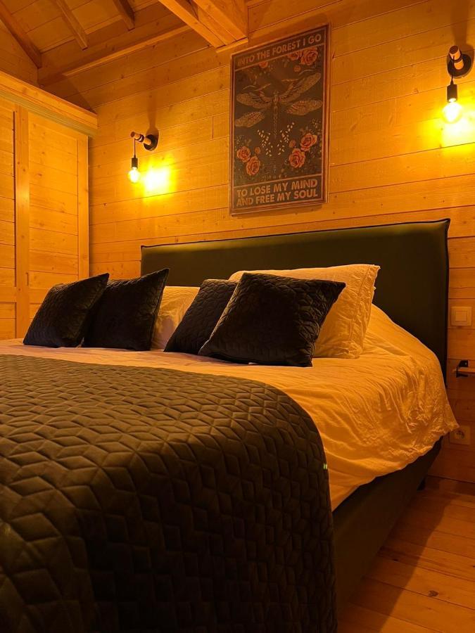 Charmante Cabane Dans Les Arbres Avec Jacuzzi Et Sauna Boismorand Exterior photo